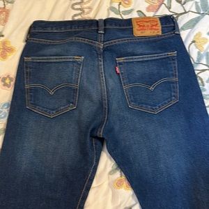 Red tag Levi’s 501 great condition! #0106